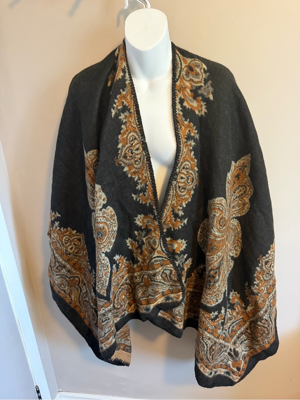 Vintage Paisley Open Front Knit Ruana Poncho Cape Wrap Scarf Black Brown OS